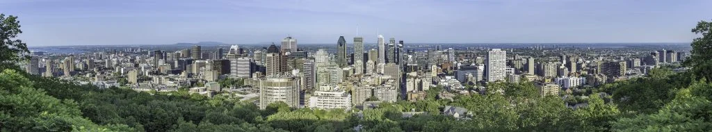 Vue panoramique de Montréal depuis le belvédère du mont Royal